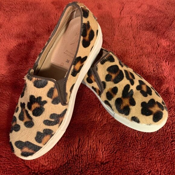 Leopard pony hair slip ons. - Picture 2 of 6